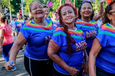 Aulão de Carnaval da Academia ao Ar Livre leva quase 300 alunos à praça Brasil