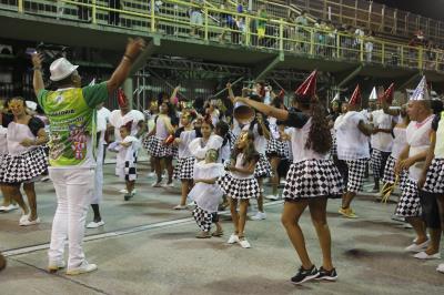 Desfiles de blocos carnavalescos encerram programação do Carnaval na Aldeia Amazônica
