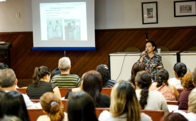 Merendeiras aprovadas em processo seletivo da Semec são capacitadas