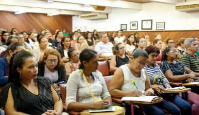 Merendeiras aprovadas em processo seletivo da Semec são capacitadas