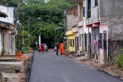 Drenagem e pavimentação da Passagem Santa Clara