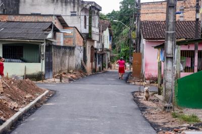 Drenagem e pavimentação da Passagem Santa Clara