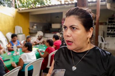 Idosas atendidas pelo Cras-Bengui confeccionam objetos e trabalham a convivência