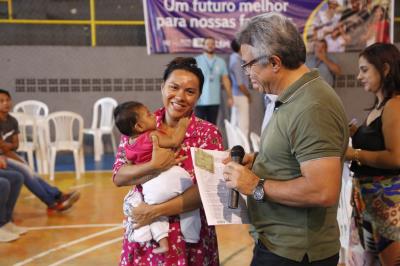 Novos contemplados do Residencial Quinta dos Paricás assinam contrato dos imóveis