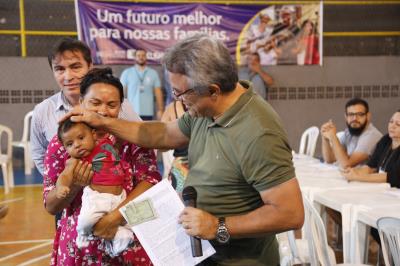Novos contemplados do Residencial Quinta dos Paricás assinam contrato dos imóveis