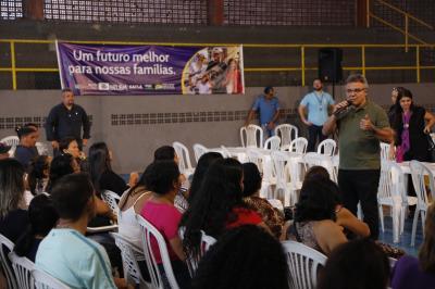 Novos contemplados do Residencial Quinta dos Paricás assinam contrato dos imóveis