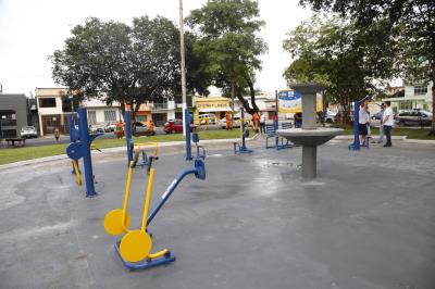 Academia ao Ar Livre da Praça Amazonas é reinaugurada com novos equipamentos