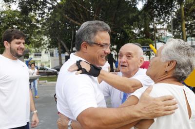 Academia ao Ar Livre da Praça Amazonas é reinaugurada com novos equipamentos