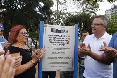 Academia ao Ar Livre da Praça Amazonas é reinaugurada com novos equipamentos