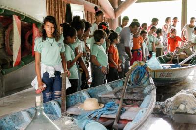 Estudantes da Escola Parque Bolonha visitam pontos turísticos de Belém