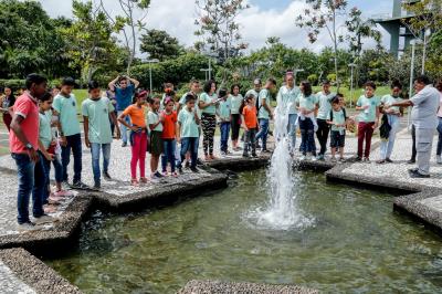Estudantes da Escola Parque Bolonha visitam pontos turísticos de Belém