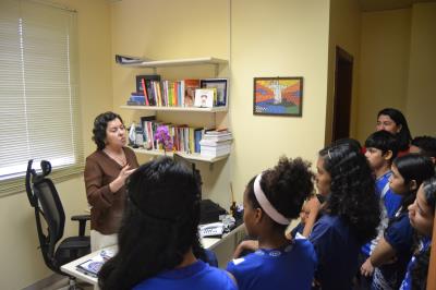 Alunos da Escola Municipal Avertano Rocha visitam o Fórum em Icoaraci