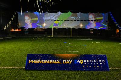 Parceria da Prefeitura com a academia de futebol de Ronaldo "Fenômeno" atenderá 300 jovens