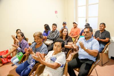 Prefeitura entrega auxílio aluguel para as vítimas do incêndio em Canudos