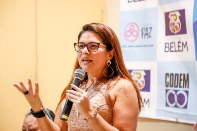 Prefeitura entrega auxílio aluguel para as vítimas do incêndio em Canudos