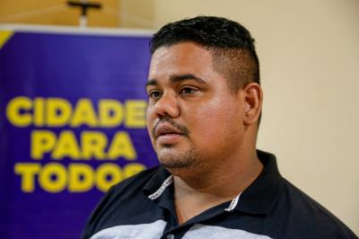 Prefeitura entrega auxílio aluguel para as vítimas do incêndio em Canudos