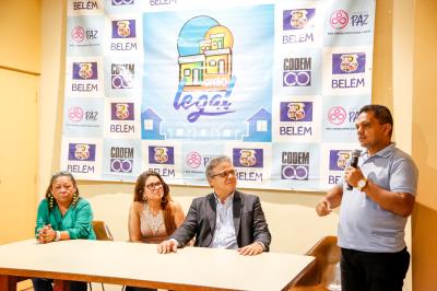 Prefeitura entrega auxílio aluguel para as vítimas do incêndio em Canudos