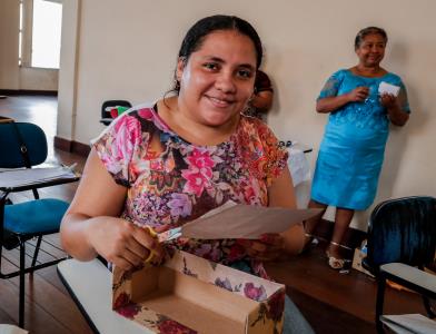 Empreendimento feminino faz parte do encerramento das oficinas de artesanato da Combel
