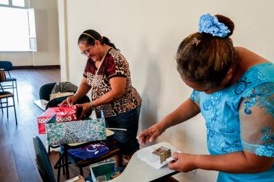 Empreendimento feminino faz parte do encerramento das oficinas de artesanato da Combel