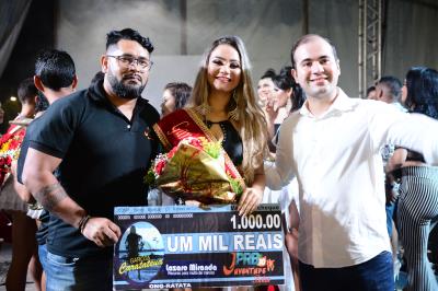 Shows musicais, bolo e desfile encerram os festejos do aniversário de Outeiro