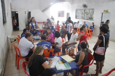 Shows musicais, bolo e desfile encerram os festejos do aniversário de Outeiro