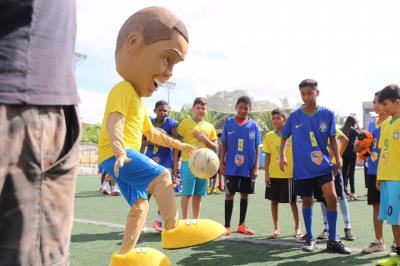 Parceria entre Prefeitura e R9 Academy transforma a vida de 300 crianças por meio do esporte