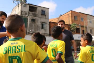 Parceria entre Prefeitura e R9 Academy transforma a vida de 300 crianças por meio do esporte