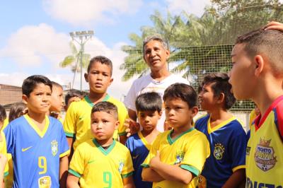 Parceria entre Prefeitura e R9 Academy transforma a vida de 300 crianças por meio do esporte