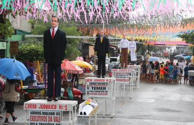 Malhação de Judas chega à 69ª edição no barro da Cremação