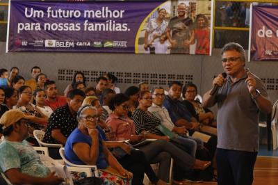 Novos contemplados para o Quinta dos Paricás assinam contrato dos imóveis