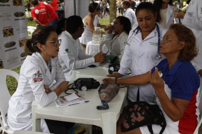Academia ao Ar Livre é reinaugurada na praça Brasil
