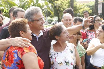 Academia ao Ar Livre é reinaugurada na praça Brasil