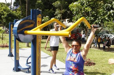 Academia ao Ar Livre é reinaugurada na praça Brasil
