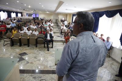 Prefeitura de Belém certifica turmas do curso de artesanato com materiais recicláveis