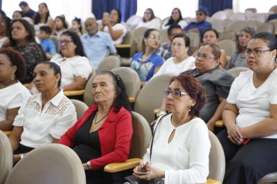 Prefeitura de Belém certifica turmas do curso de artesanato com materiais recicláveis
