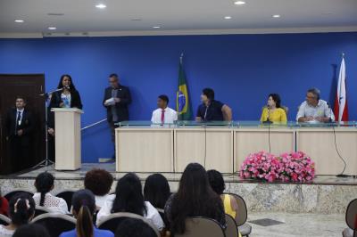 Prefeitura de Belém certifica turmas do curso de artesanato com materiais recicláveis