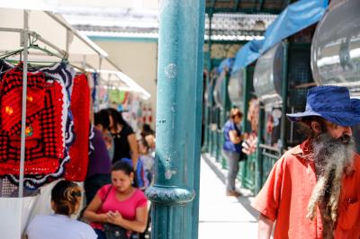 Feira de produtos artesanais movimenta o Mercado Francisco Bolonha
