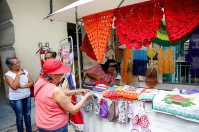Feira de produtos artesanais movimenta o Mercado Francisco Bolonha