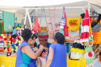 Feira de produtos artesanais movimenta o Mercado Francisco Bolonha