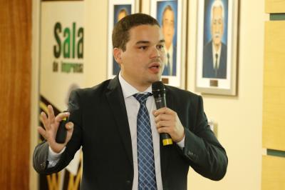 Gestão de resíduos sólidos na capital é discutida com empresários em Belém