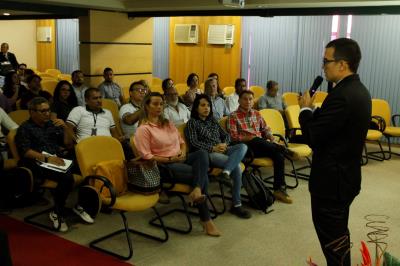 Gestão de resíduos sólidos na capital é discutida com empresários em Belém