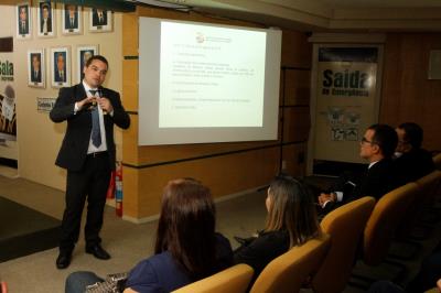 Gestão de resíduos sólidos na capital é discutida com empresários em Belém