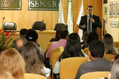 Gestão de resíduos sólidos na capital é discutida com empresários em Belém