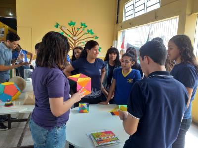 Jogos matemáticos estimulam alunos da escola Ruy da Silveira Brito