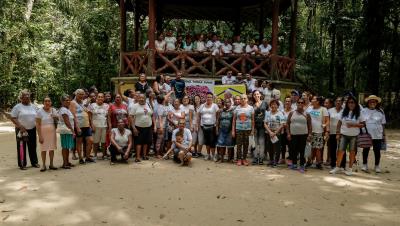 Idosos atendidos pelo Cras da Terra Firme ganham manhã de lazer no Bosque Rodrigues Alves