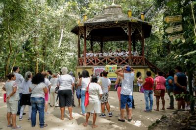 Idosos atendidos pelo Cras da Terra Firme ganham manhã de lazer no Bosque Rodrigues Alves