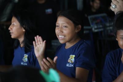 Crianças de escolas de Belém vão à praça da Bandeira declarar seus direitosr