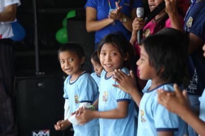 Crianças de escolas de Belém vão à praça da Bandeira declarar seus direitosr