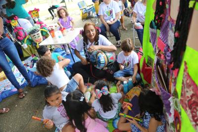 Crianças de escolas de Belém vão à praça da Bandeira declarar seus direitosr