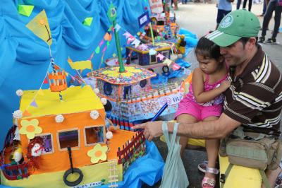 Crianças de escolas de Belém vão à praça da Bandeira declarar seus direitosr